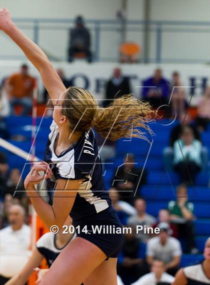 Thumbnail 1 in Monroe-Woodbury vs. Pine Bush (Section 9 Class AA Final) photogallery.