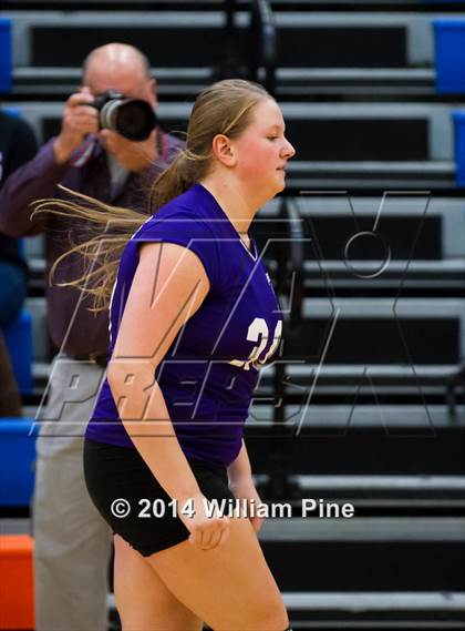 Thumbnail 3 in Monroe-Woodbury vs. Pine Bush (Section 9 Class AA Final) photogallery.