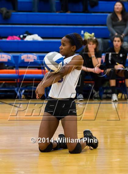 Thumbnail 2 in Monroe-Woodbury vs. Pine Bush (Section 9 Class AA Final) photogallery.