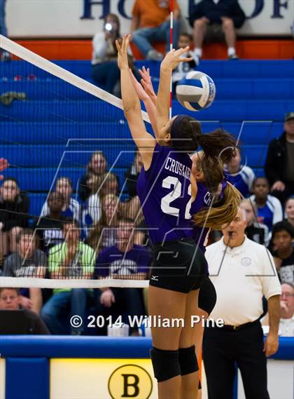 Thumbnail 3 in Monroe-Woodbury vs. Pine Bush (Section 9 Class AA Final) photogallery.