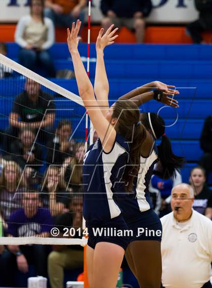 Thumbnail 3 in Monroe-Woodbury vs. Pine Bush (Section 9 Class AA Final) photogallery.