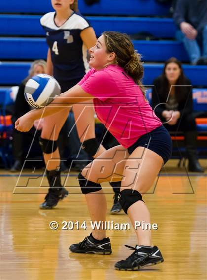 Thumbnail 1 in Monroe-Woodbury vs. Pine Bush (Section 9 Class AA Final) photogallery.