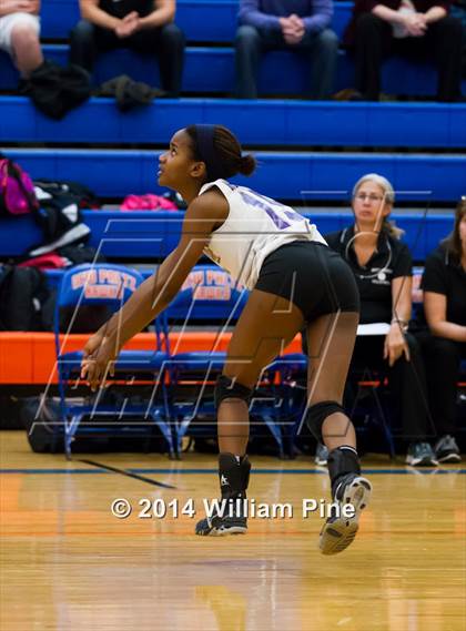 Thumbnail 1 in Monroe-Woodbury vs. Pine Bush (Section 9 Class AA Final) photogallery.