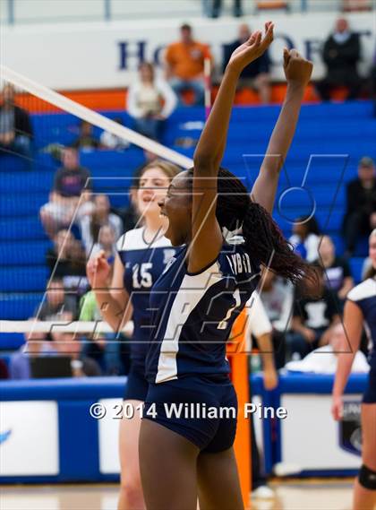 Thumbnail 1 in Monroe-Woodbury vs. Pine Bush (Section 9 Class AA Final) photogallery.