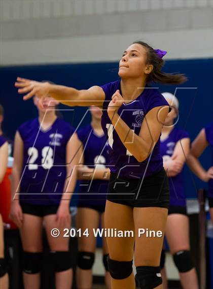 Thumbnail 1 in Monroe-Woodbury vs. Pine Bush (Section 9 Class AA Final) photogallery.