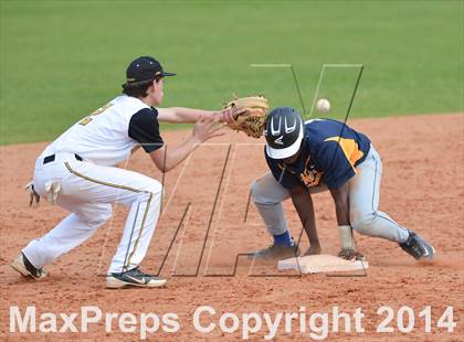 Thumbnail 3 in Chapel Hill vs. Northern (Hilltop Invitational) photogallery.