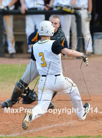 Thumbnail 3 in Chapel Hill vs. Northern (Hilltop Invitational) photogallery.