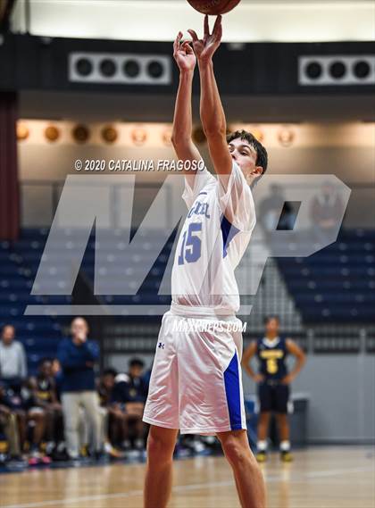 Thumbnail 2 in Holmdel vs. Franklin (Shore Classic Showcase) photogallery.