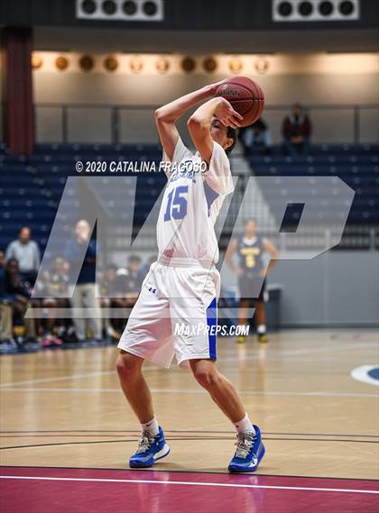 Thumbnail 3 in Holmdel vs. Franklin (Shore Classic Showcase) photogallery.