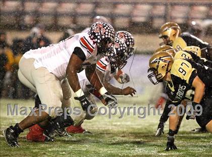 Thumbnail 2 in Oak Grove vs. South Panola (MHSAA Class 6A Final) photogallery.