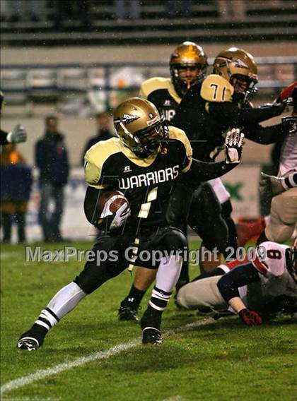 Thumbnail 2 in Oak Grove vs. South Panola (MHSAA Class 6A Final) photogallery.