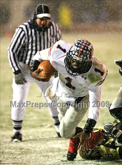 Thumbnail 1 in Oak Grove vs. South Panola (MHSAA Class 6A Final) photogallery.