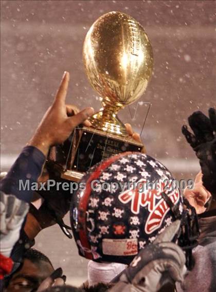 Thumbnail 2 in Oak Grove vs. South Panola (MHSAA Class 6A Final) photogallery.