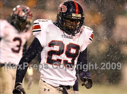 Thumbnail 3 in Oak Grove vs. South Panola (MHSAA Class 6A Final) photogallery.