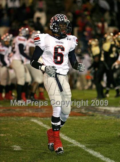 Thumbnail 3 in Oak Grove vs. South Panola (MHSAA Class 6A Final) photogallery.