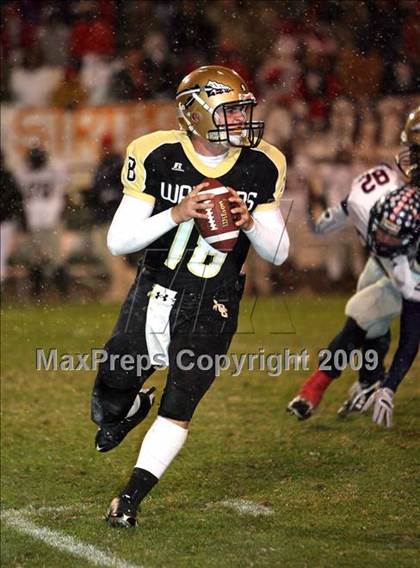 Thumbnail 1 in Oak Grove vs. South Panola (MHSAA Class 6A Final) photogallery.