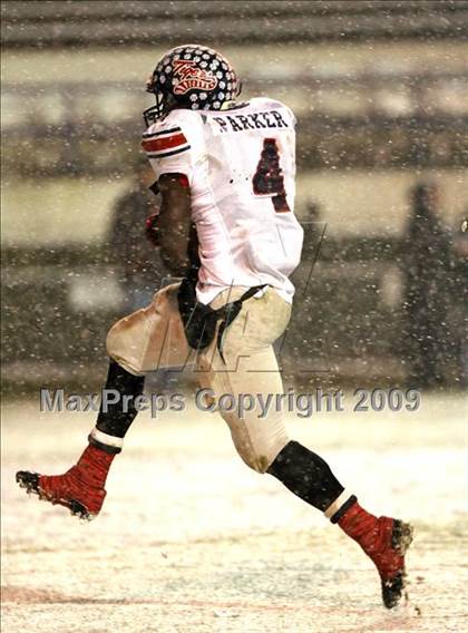 Thumbnail 1 in Oak Grove vs. South Panola (MHSAA Class 6A Final) photogallery.