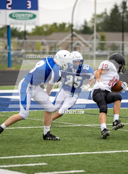 Thumbnail 2 in Brookfield Central vs. Pewaukee photogallery.