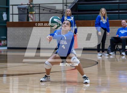 Thumbnail 3 in FR: Buna @ East Chambers photogallery.