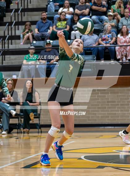 Thumbnail 3 in FR: Buna @ East Chambers photogallery.