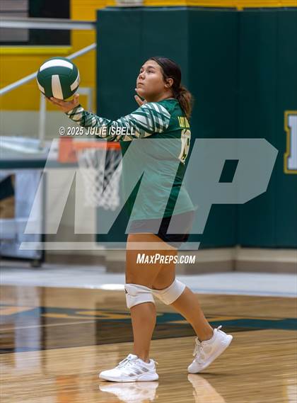 Thumbnail 3 in FR: Buna @ East Chambers photogallery.