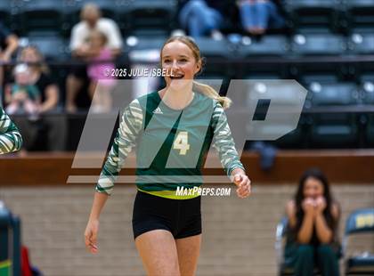 Thumbnail 3 in FR: Buna @ East Chambers photogallery.