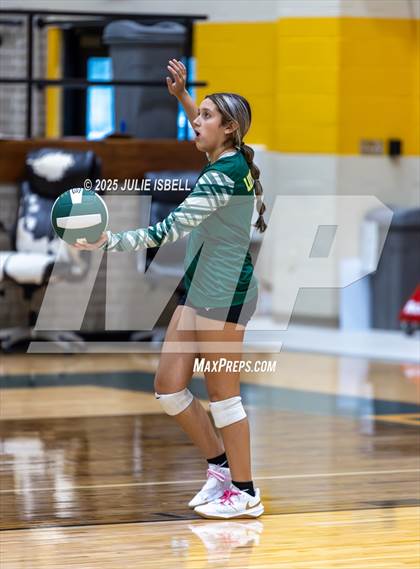 Thumbnail 3 in FR: Buna @ East Chambers photogallery.