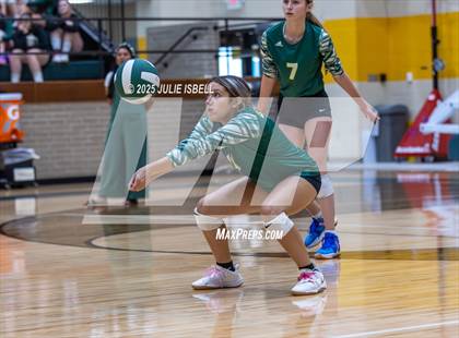 Thumbnail 2 in FR: Buna @ East Chambers photogallery.