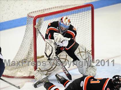 Thumbnail 1 in Watertown/Pomperaug vs. Staples/Weston/Shelton (CIAC Division 3 Final) photogallery.