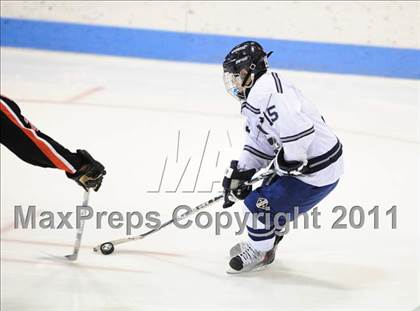Thumbnail 3 in Watertown/Pomperaug vs. Staples/Weston/Shelton (CIAC Division 3 Final) photogallery.