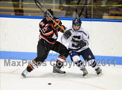 Thumbnail 2 in Watertown/Pomperaug vs. Staples/Weston/Shelton (CIAC Division 3 Final) photogallery.