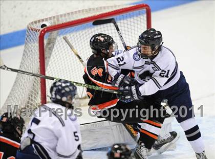 Thumbnail 1 in Watertown/Pomperaug vs. Staples/Weston/Shelton (CIAC Division 3 Final) photogallery.