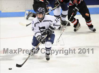 Thumbnail 2 in Watertown/Pomperaug vs. Staples/Weston/Shelton (CIAC Division 3 Final) photogallery.