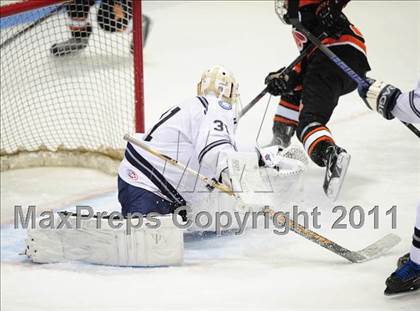 Thumbnail 1 in Watertown/Pomperaug vs. Staples/Weston/Shelton (CIAC Division 3 Final) photogallery.