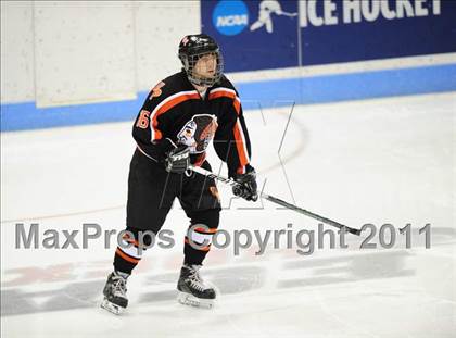 Thumbnail 2 in Watertown/Pomperaug vs. Staples/Weston/Shelton (CIAC Division 3 Final) photogallery.