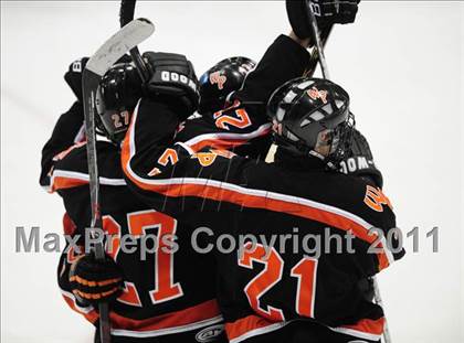 Thumbnail 3 in Watertown/Pomperaug vs. Staples/Weston/Shelton (CIAC Division 3 Final) photogallery.