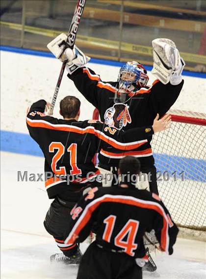 Thumbnail 1 in Watertown/Pomperaug vs. Staples/Weston/Shelton (CIAC Division 3 Final) photogallery.