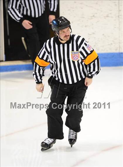 Thumbnail 1 in Watertown/Pomperaug vs. Staples/Weston/Shelton (CIAC Division 3 Final) photogallery.
