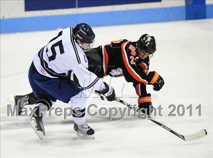 Thumbnail 2 in Watertown/Pomperaug vs. Staples/Weston/Shelton (CIAC Division 3 Final) photogallery.