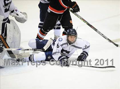 Thumbnail 2 in Watertown/Pomperaug vs. Staples/Weston/Shelton (CIAC Division 3 Final) photogallery.