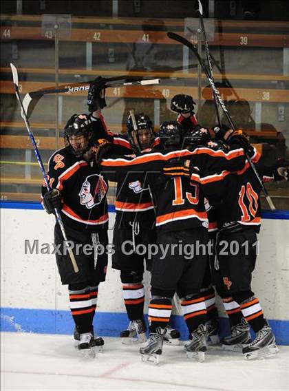 Thumbnail 1 in Watertown/Pomperaug vs. Staples/Weston/Shelton (CIAC Division 3 Final) photogallery.
