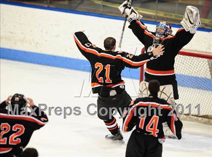 Thumbnail 3 in Watertown/Pomperaug vs. Staples/Weston/Shelton (CIAC Division 3 Final) photogallery.