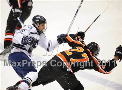 Thumbnail 1 in Watertown/Pomperaug vs. Staples/Weston/Shelton (CIAC Division 3 Final) photogallery.