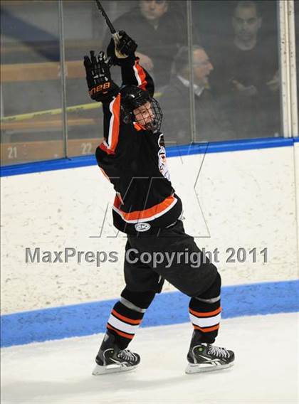 Thumbnail 1 in Watertown/Pomperaug vs. Staples/Weston/Shelton (CIAC Division 3 Final) photogallery.