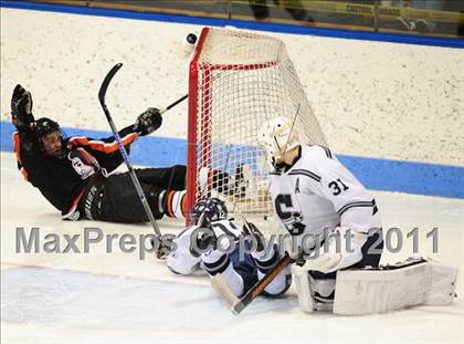 Thumbnail 3 in Watertown/Pomperaug vs. Staples/Weston/Shelton (CIAC Division 3 Final) photogallery.