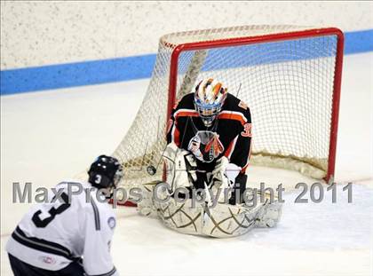 Thumbnail 1 in Watertown/Pomperaug vs. Staples/Weston/Shelton (CIAC Division 3 Final) photogallery.