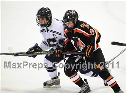 Thumbnail 1 in Watertown/Pomperaug vs. Staples/Weston/Shelton (CIAC Division 3 Final) photogallery.
