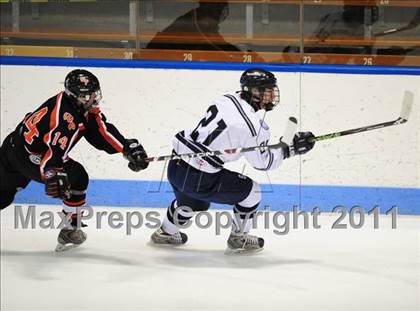 Thumbnail 2 in Watertown/Pomperaug vs. Staples/Weston/Shelton (CIAC Division 3 Final) photogallery.