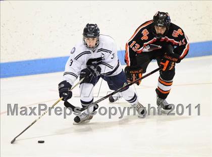 Thumbnail 1 in Watertown/Pomperaug vs. Staples/Weston/Shelton (CIAC Division 3 Final) photogallery.
