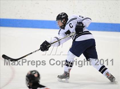 Thumbnail 1 in Watertown/Pomperaug vs. Staples/Weston/Shelton (CIAC Division 3 Final) photogallery.